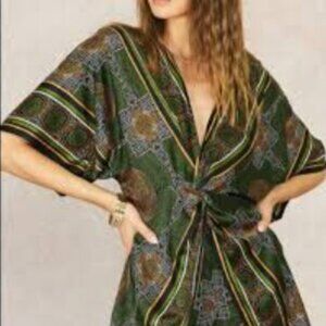 Kimono Romper Size Large Silky Satin Black Graphic Print